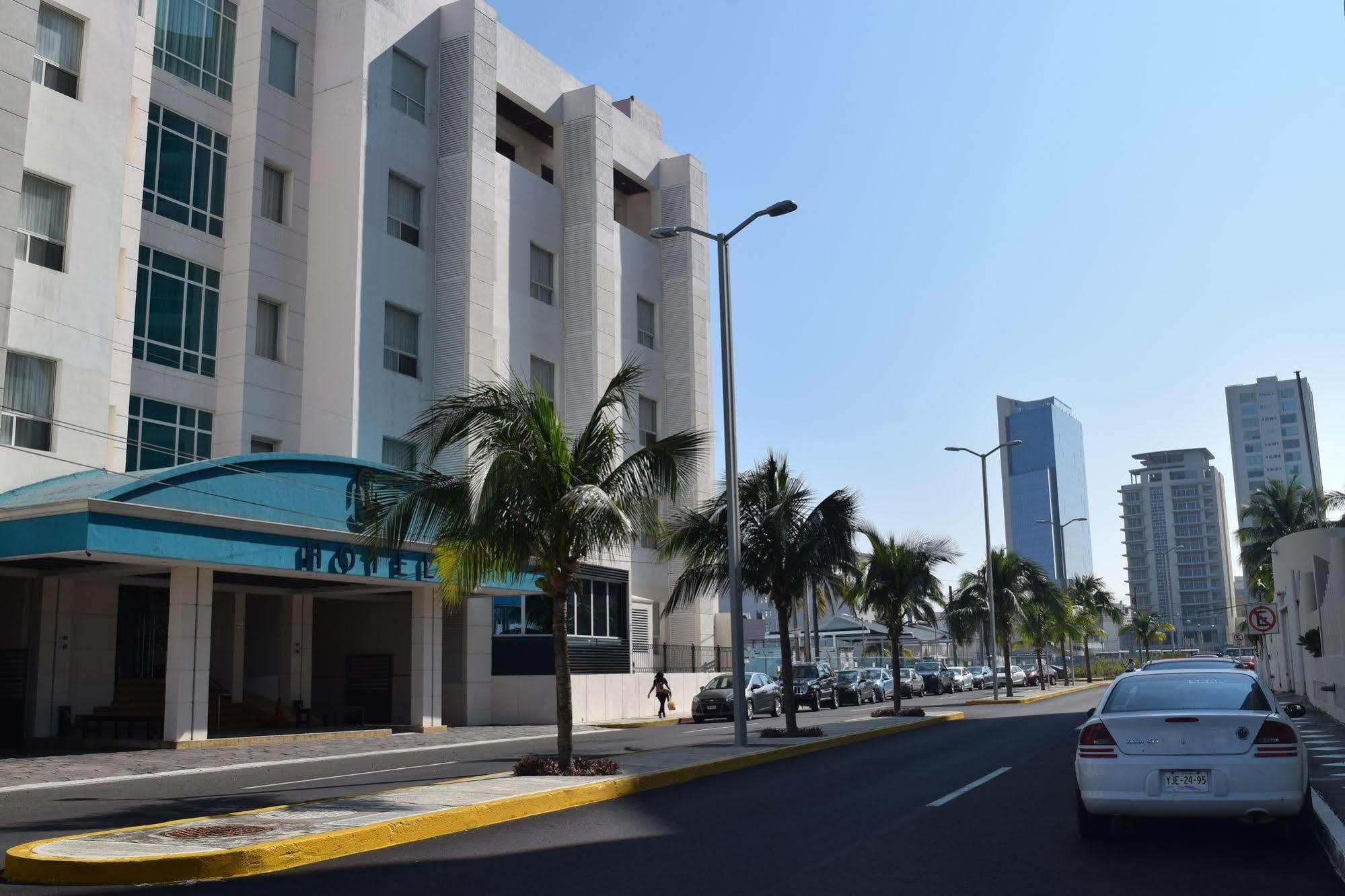 Hotel Oliba Boca Del Rio Exterior photo